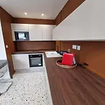 Appartement Maison Ping ,en Face Des Arènes *