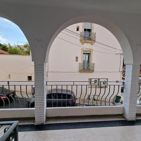 Maison Ping ,en Face Des Arenes Apartment