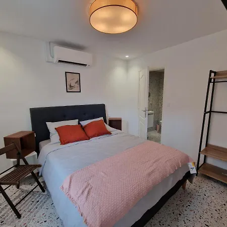 Maison Ping ,en Face Des Arenes Apartment