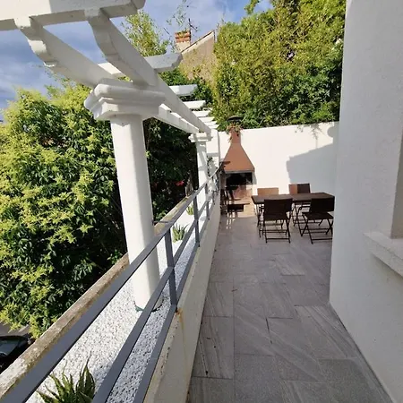 Maison Ping ,en Face Des Arenes Apartment Beziers