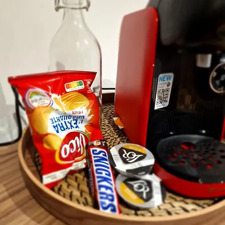 Maison Ping ,en Face Des Arenes *